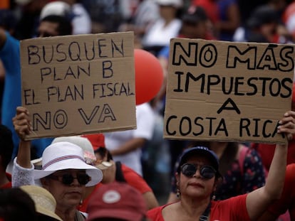 Empleados públicos protestan en Costa Rica