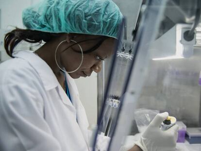 El Centro de Investigación de Manhica, financiado por AECID, mantiene un programa de investigación de la enfermedad de la malaria.