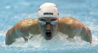 Kristof Milak durante la preliminar del 200 mariposa en Gwangju.