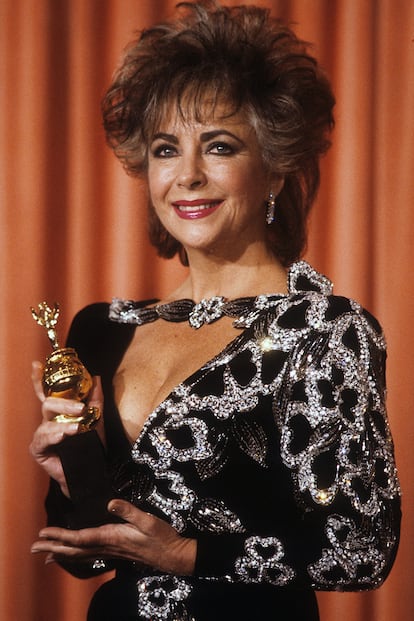 Elizabeth Taylor, espléndida en la edición de 1985 en la que recogió el premio Cecil B. DeMille como reconocimiento a su trayectoria.