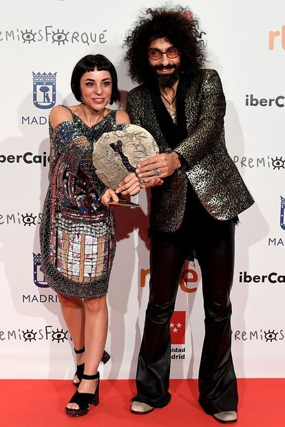 Nata Moreno y el violinista Ara Malikian recogieron el premio por el largometraje documental Ara Malikian: una vida entre las cuerdas.