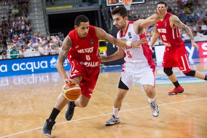 Juan Toscano, durante un partido de la selección mexicana contra la de Irán, en 2016.