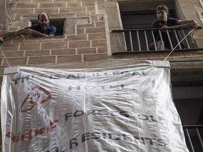 Protesta contra Airbnb i els pisos turístics il·legals a Barcelona.