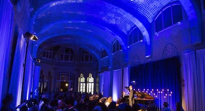 Roman Trekel y el pianista Ulrich Eisenlohr durante la celebración del concierto en el pabellón de Sant Rafael de Sant Pau.