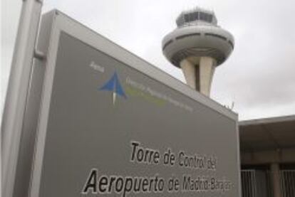 Imagen de la torre de control del aeropuerto de Madrid-Barajas.