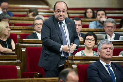 Intervenci&oacute;n del l&iacute;der del PSC, Miquel Iceta, en el Parlamento catal&aacute;n, el 29 de junio de 2016.