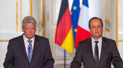 François Hollande, con su homólogo alemán Joachim Gauck. 