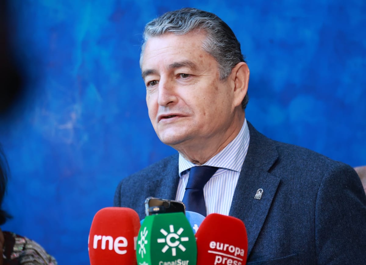 La Junta insiste en culpar de la crisis de los cribados a los profesionales y las afectadas señalan a Moreno: “Sigue mintiendo”