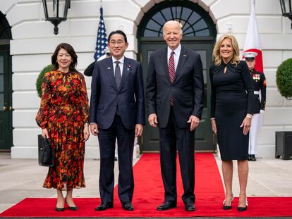 El primer ministro de Japón, Fumio Kishida y su esposa Yuko, junto a Joe y Jill Biden, este 9 de abril en Washington,