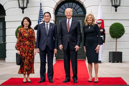 El primer ministro de Japón, Fumio Kishida y su esposa Yuko, junto a Joe y Jill Biden, este 9 de abril en Washington,