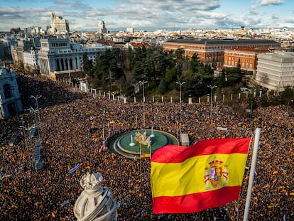 Vista general de la plaza de Cibeles, en una imagen tomada desde el Ayuntamiento de Madrid, este sábado.