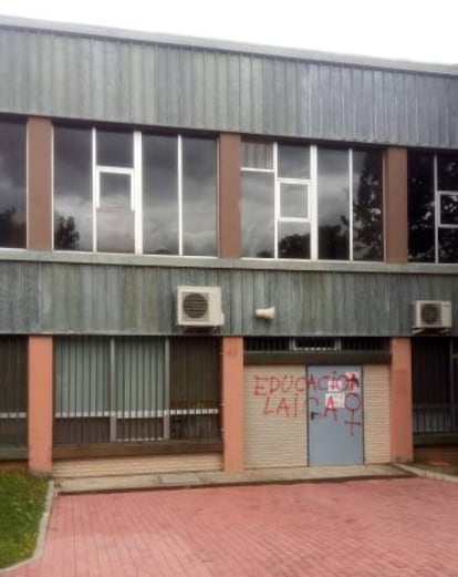 Exterior de la capilla de la Autónoma en Cantoblanco.