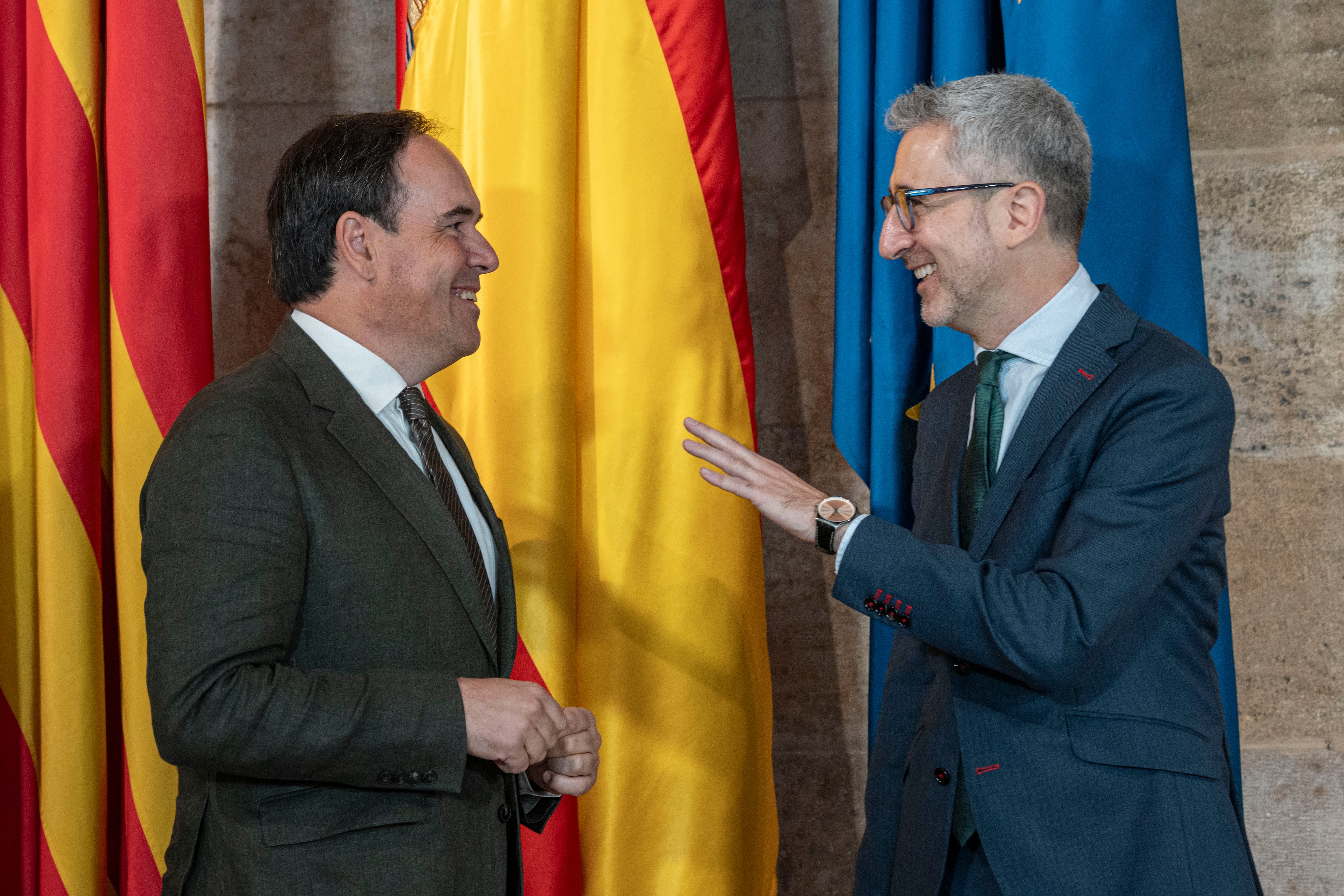 Hacienda solo logra convocar a cuatro comunidades para la financiación autonómica ante el rechazo de las del PP