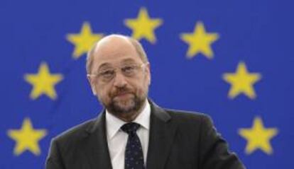 El presidente del Parlamento Europeo, Martin Schulz, pronuncia un discurso durante la sesión de hoy del  pleno de la Eurocámara en Estrasburgo (Francia).