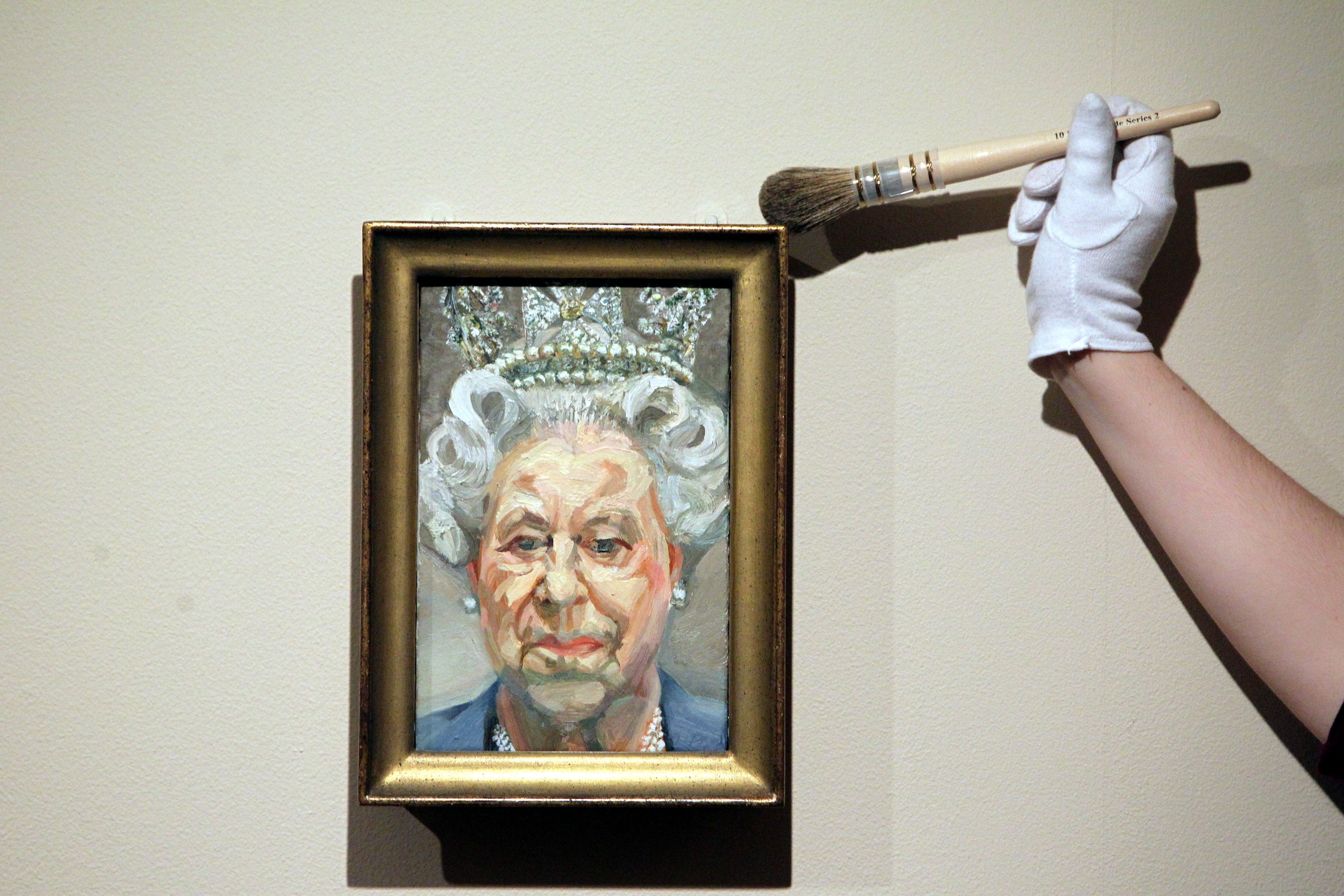El retrato de la reina pintado por Lucian Freud que fue expuesto en la muestra 'The Queen: Portraits of a Monarch' en el castillo de Windsor. 