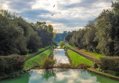 Villa Doria Pamphilj, cuya historia se remonta al siglo XVII, es hoy el mayor parque público de la capital italiana.