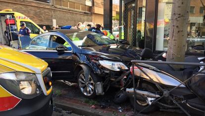 El coche que ha ocasionado el incidente en General Ricardos.