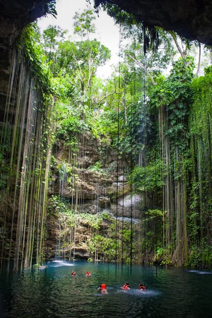 Cenote Ik Kil, en la península mexicana de Yucatán.