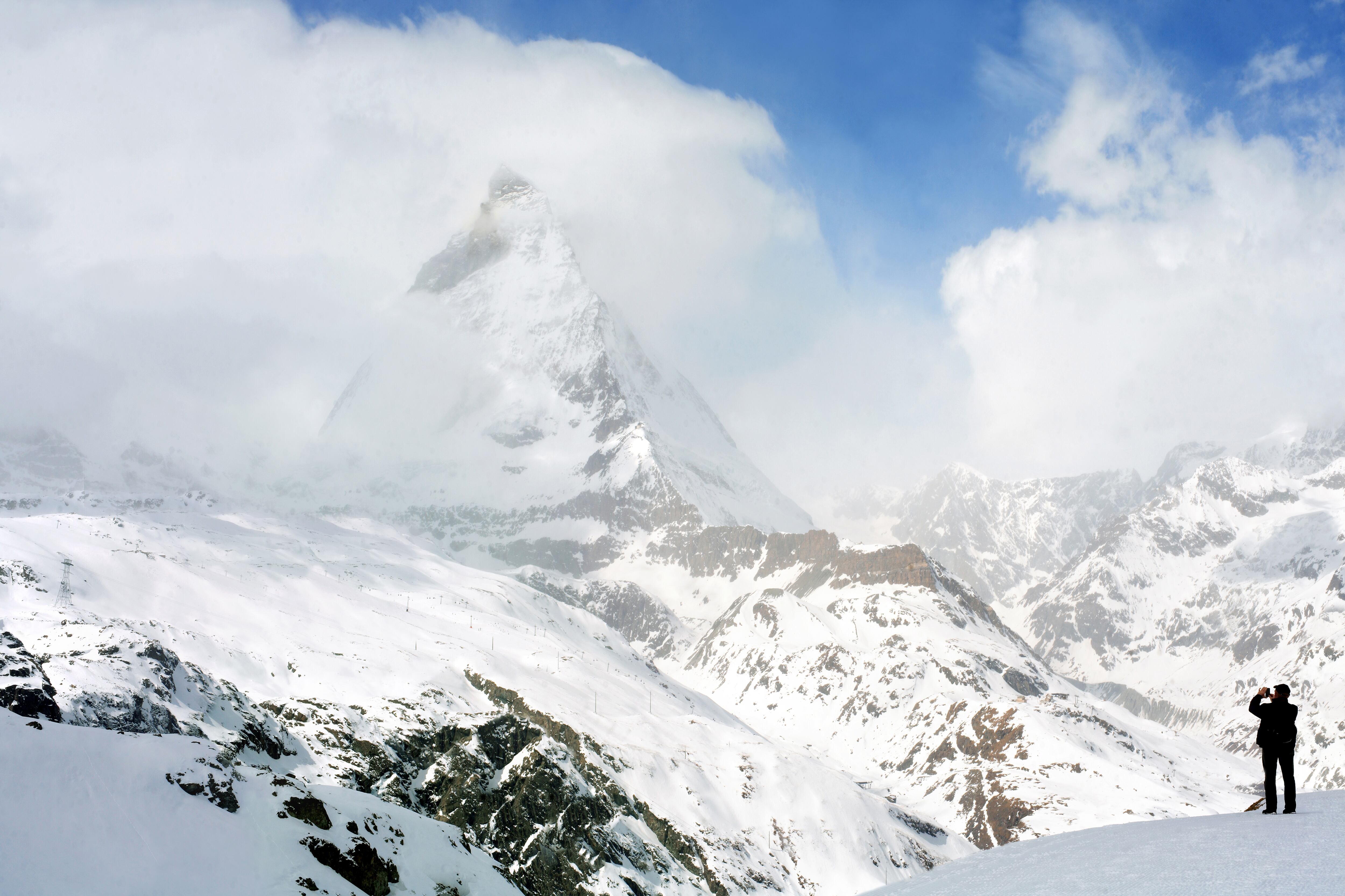 En el paraíso nevado de Zermatt: esquí, grandes paisajes y hoteles centenarios