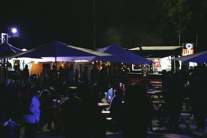 Vista general del área de comida del festival NRMAL 2017