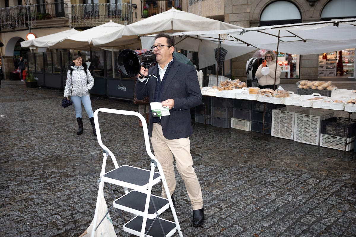 El megáfono negro de Raúl o cómo una coalición inédita en Extremadura busca dar la campanada en las elecciones