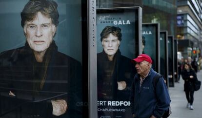 Los carteles que anuncian el homenaje a Redford.