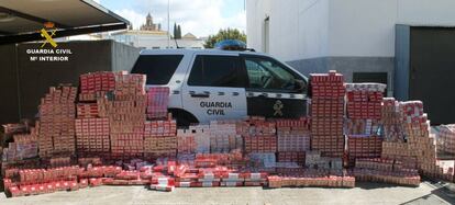 Tabaco de contrabando incautado por la Guardia Civil en Las Cabezas de San Juan (Sevilla).