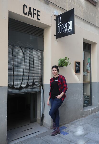 Cecilia Ortiz, dueña del bar La Dorrego en Chamberí, días antes de volver a abrir el pasado lunes 25