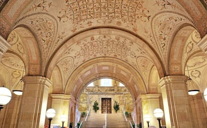 Boston Public Library (1895). |