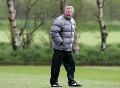 Alex Ferguson, ayer en los campos de Carrington.