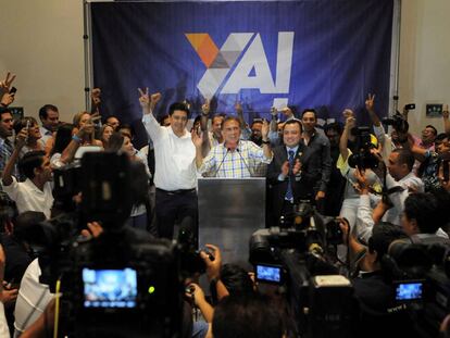 Miguel Angel Yunes (PAN-PRD), celebra su victoria en Veracruz