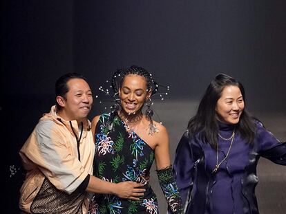 Así fue el último desfile de Carol Lim y Humberto Leon para Kenzo