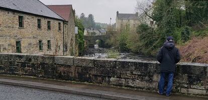 El puente sin controles en la localidad de Pettigo, de un lado territorio de Irlanda del Norte y del otro de la República de Irlanda.