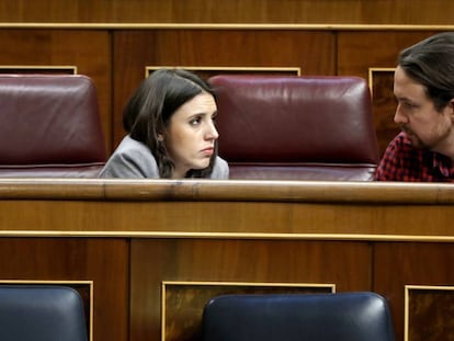 Irene Montero y Pablo Iglesias en el Congreso. 