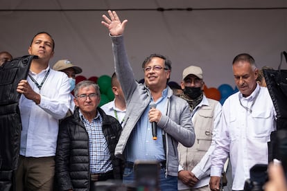 Gustavo Petrodurante su cierre de campaña en Zipaquirá, Colombia en 2022.