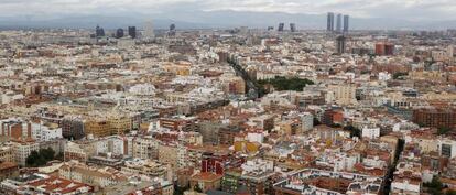 El relieve urbano de Madrid, desde el 'pirulí' de Torrespaña.