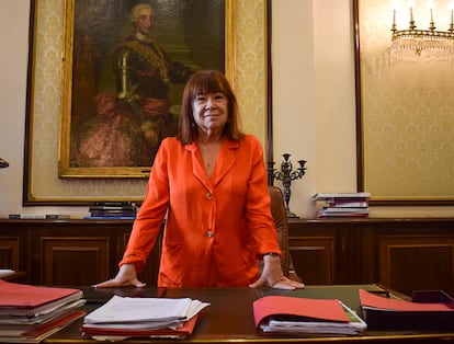 Cristina Narbona, presidenta del PSOE y exministra de Medio Ambiente, en su despacho en el Senado, el pasado 26 de julio.