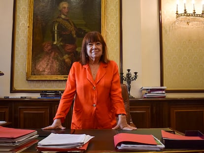 Cristina Narbona, presidenta del PSOE y exministra de Medio Ambiente, en su despacho en el Senado, el pasado 26 de julio.