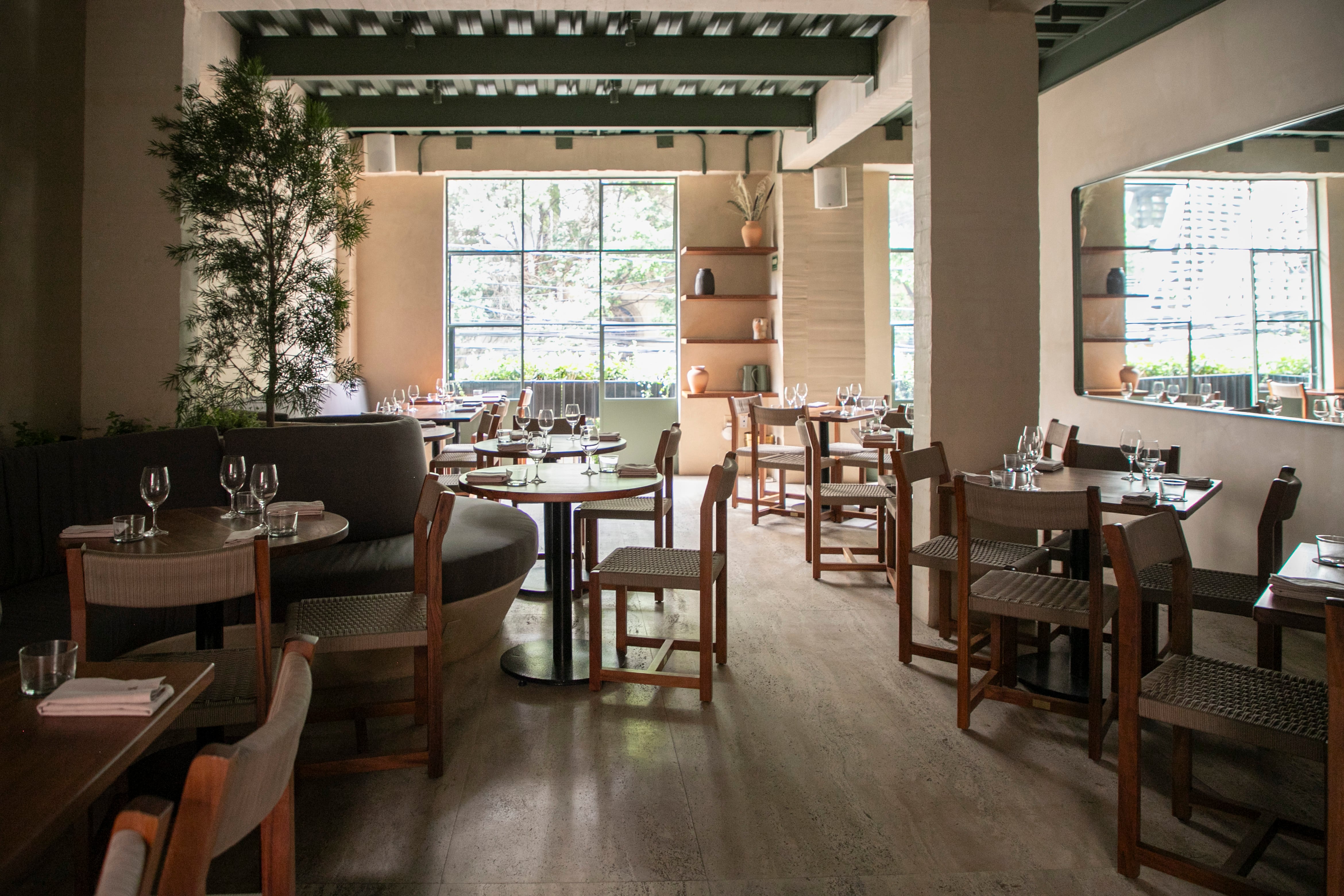 Interior del restaurante bar de cocina italiana, Café Arixi.