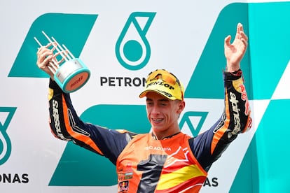 Pedro Acosta, campeón del mundo de Moto2 con un segundo puesto en el GP de Malasia.