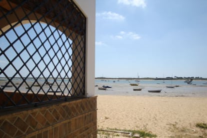 El embarcadero de El Rompido, reflejo de su tradición marinera