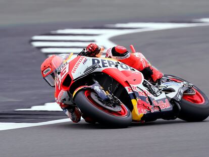 Marc Márquez durante la carrera del GP de Gran Bretaña, en Silverstone este domingo.