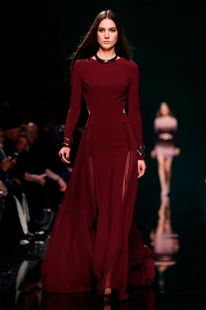 Elie Saab llena la pasarela de vestidos para la alfombra roja