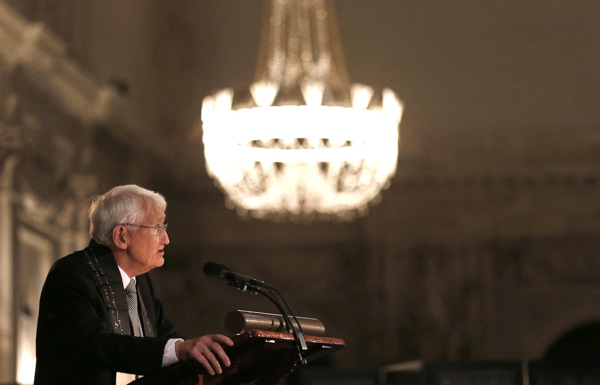 El intelectual por excelencia: Habermas y la pervivencia de la democracia