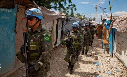 Soldados brasileiros integrantes da Minustah, no Haiti.