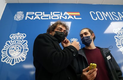 Jesús y Pablo Quintana, esta mañana, en Málaga.