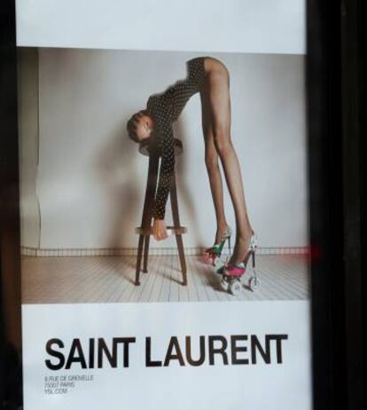 Polémica campaña de Yves Saint Laurent, en las calles de París.