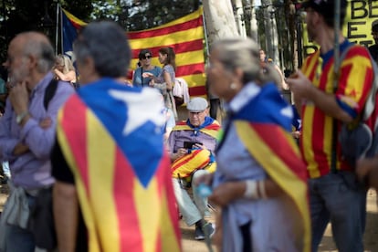 Ambiente independentistas durante la concentración en el parque de la Ciutadella de Barcelona.