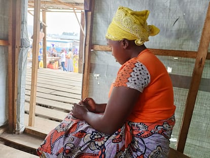 Una víctima de violación en el campamento de desplazados de Kayembe (Goma, República Democrática del Congo), en abril.