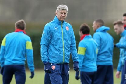 Arsène Wenger, en un entrenamiento del Arsenal este martes.